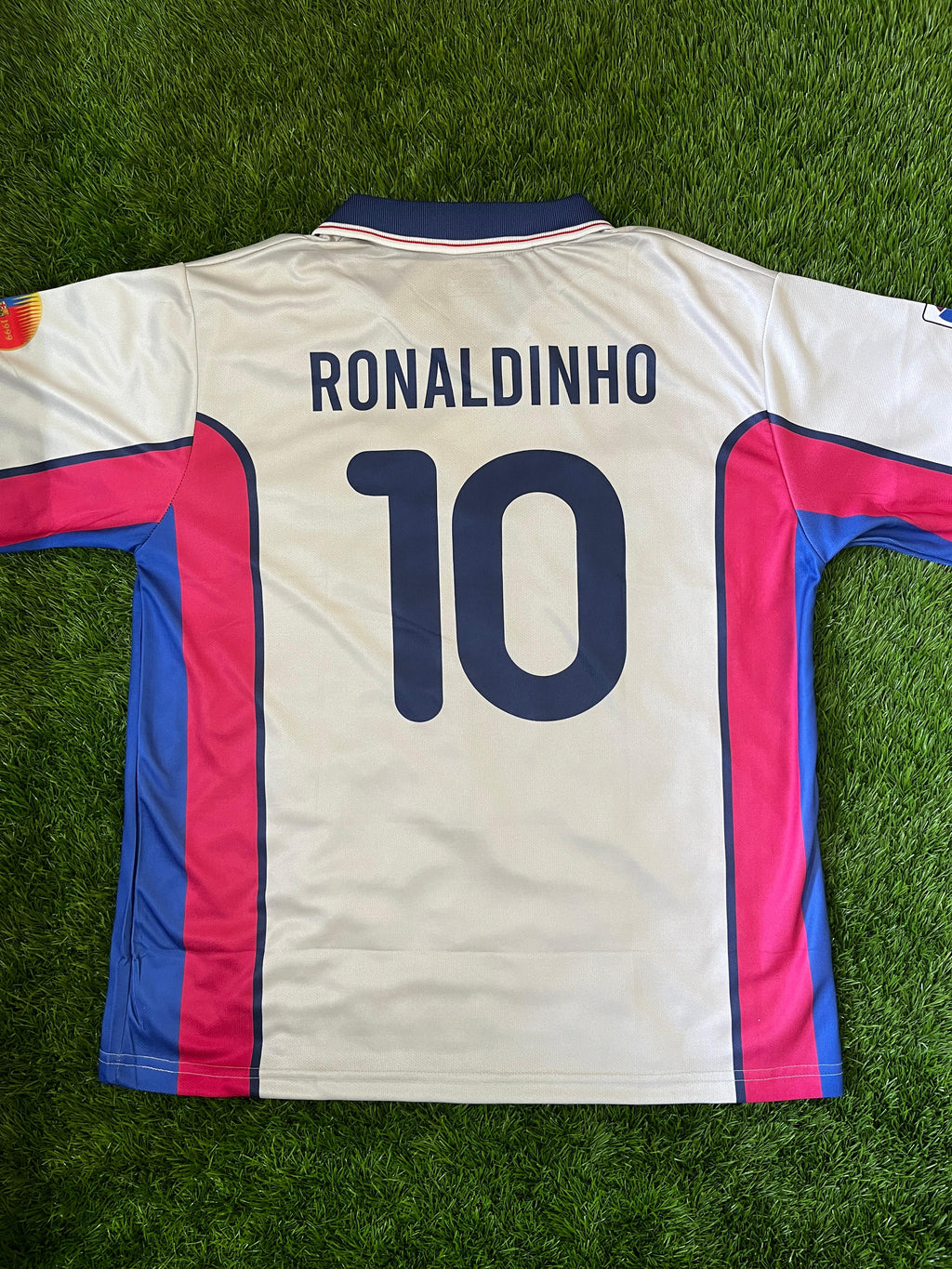 BARCELONA RONALDINHO FIVESLEEVE