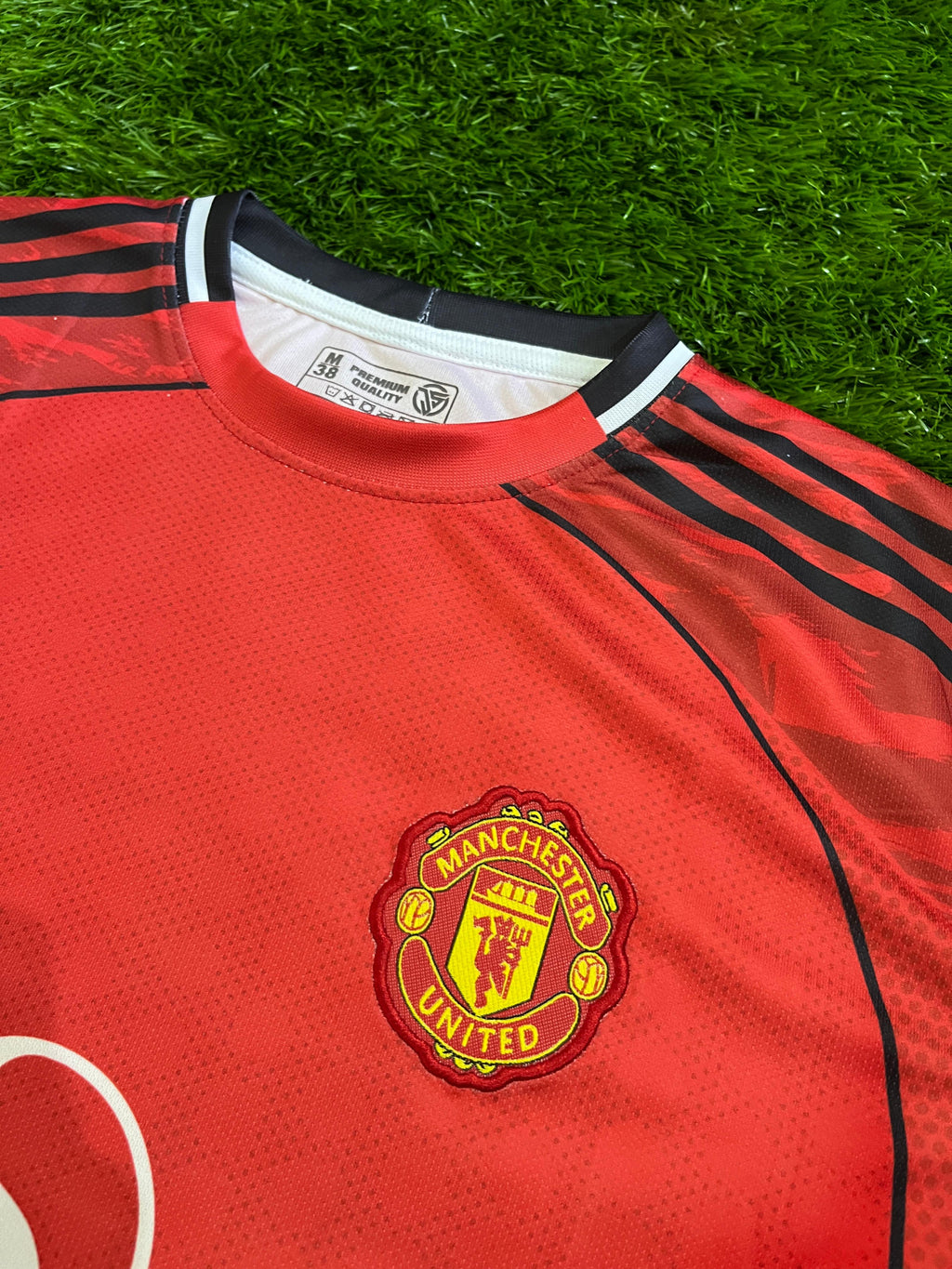 MANCHESTER UNITED NEW KIT